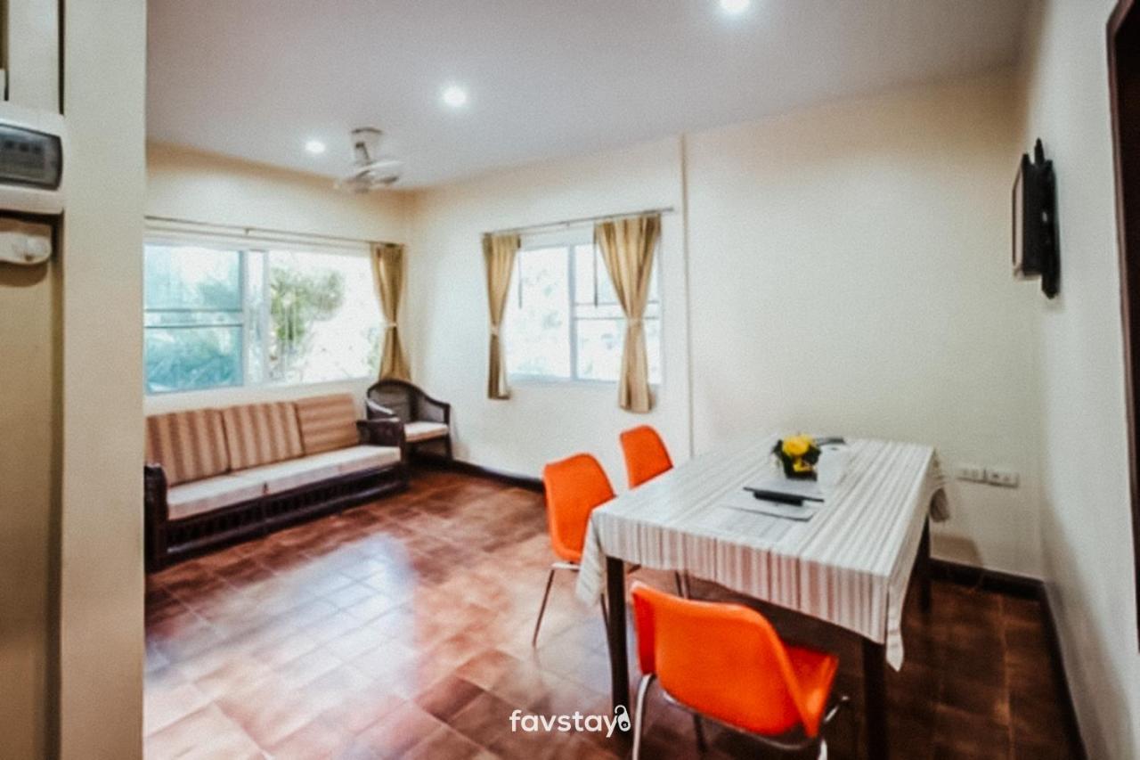Twin Palms Suites And Residence Pattaya Extérieur photo
