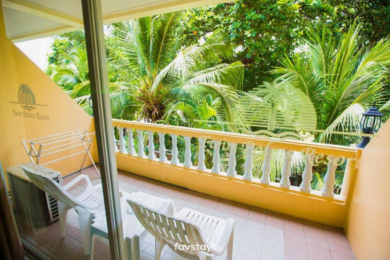 Twin Palms Suites And Residence Pattaya Extérieur photo