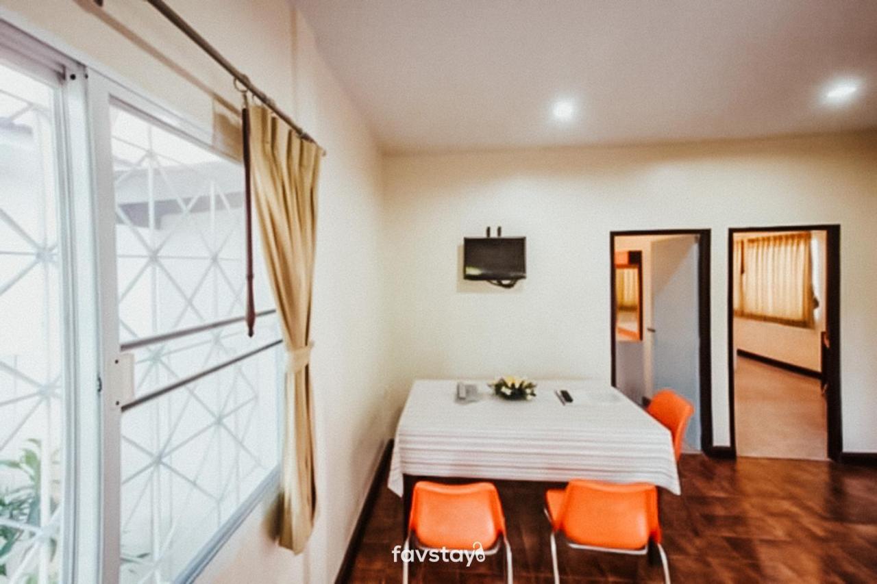 Twin Palms Suites And Residence Pattaya Extérieur photo